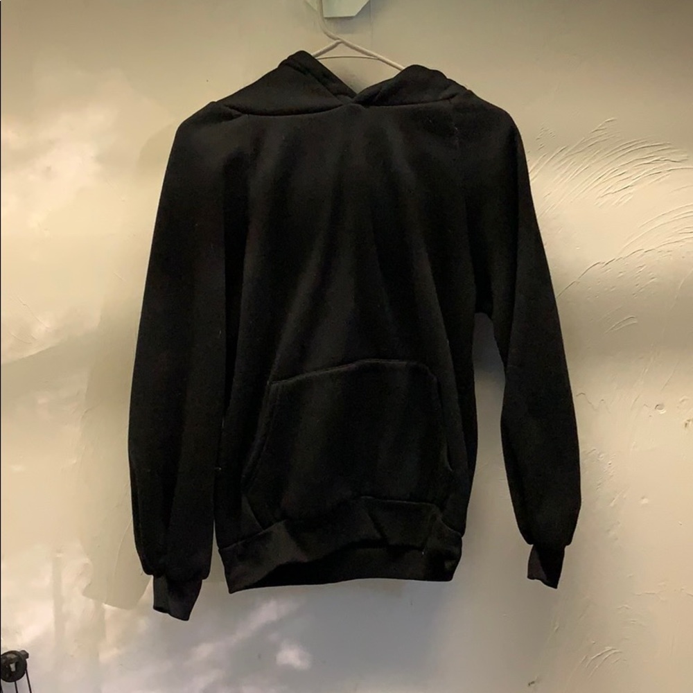 Plain black sweatshirt
